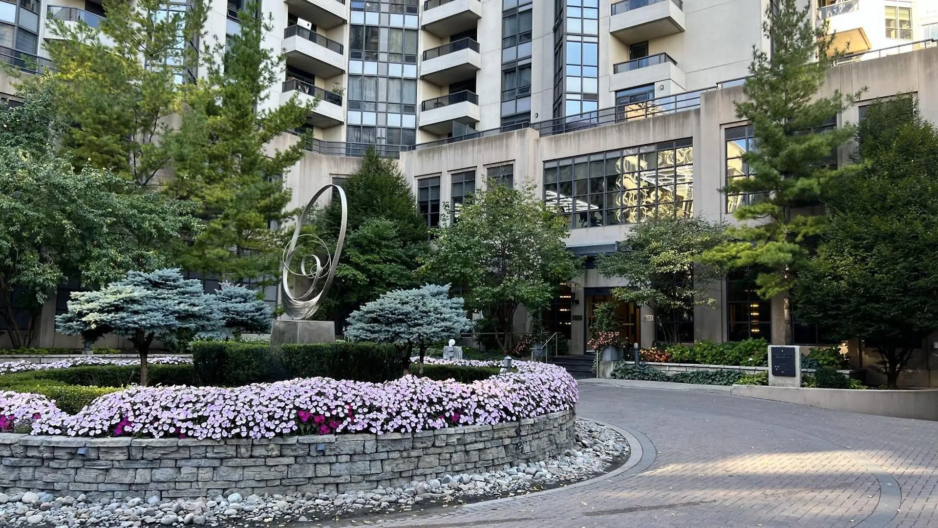 Home Stay - Room With Yonge Street View And 3 Star Hotel Amenities Toronto 0*,